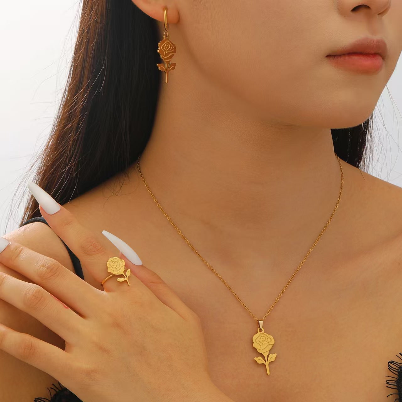 Wholesale Elegant Rose 3D Pendant Clavicle Necklace